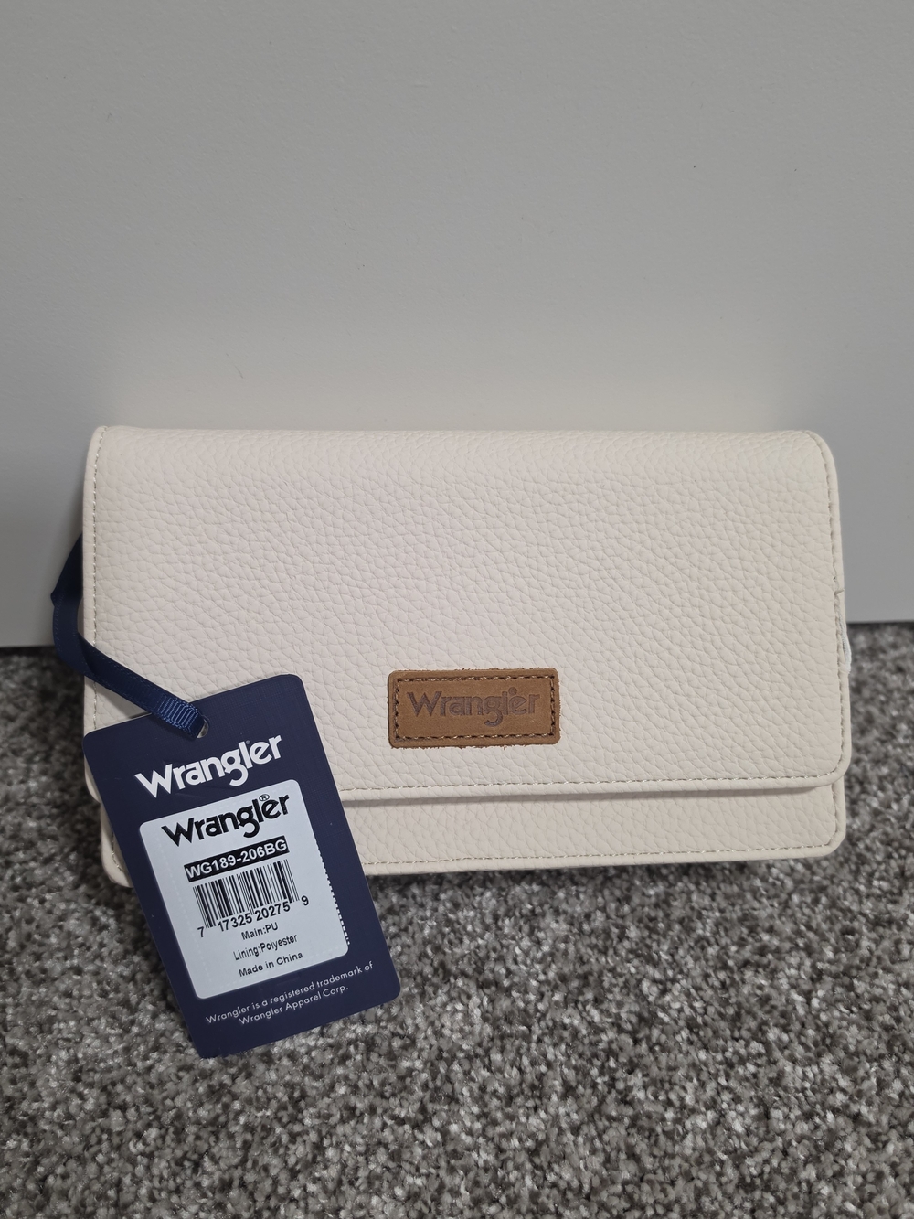 Wrangler Cream Pebbled Wallet with Tan Logo Patch